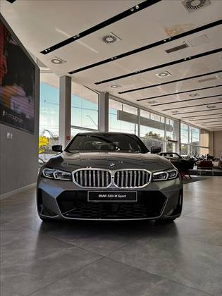 BMW 320i 2.0 16V TURBO FLEX M SPORT AUTOMÁTICO